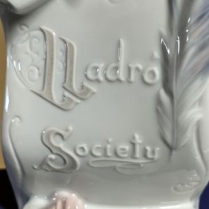 Lladro Dove & Feather Figurine